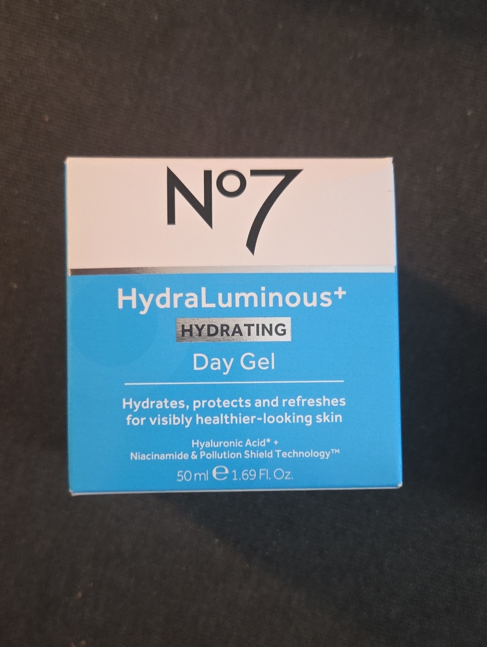 Moisturizing gel packaging